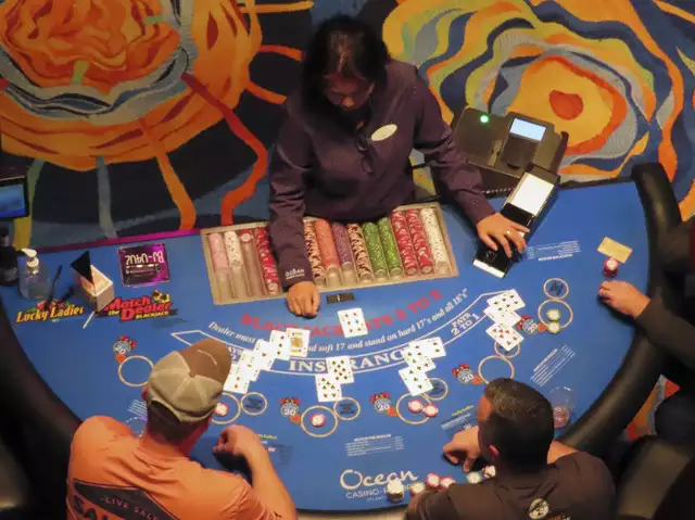 Unlock Surprise Boxes Through Casino Games Offering Tiered Win Paths